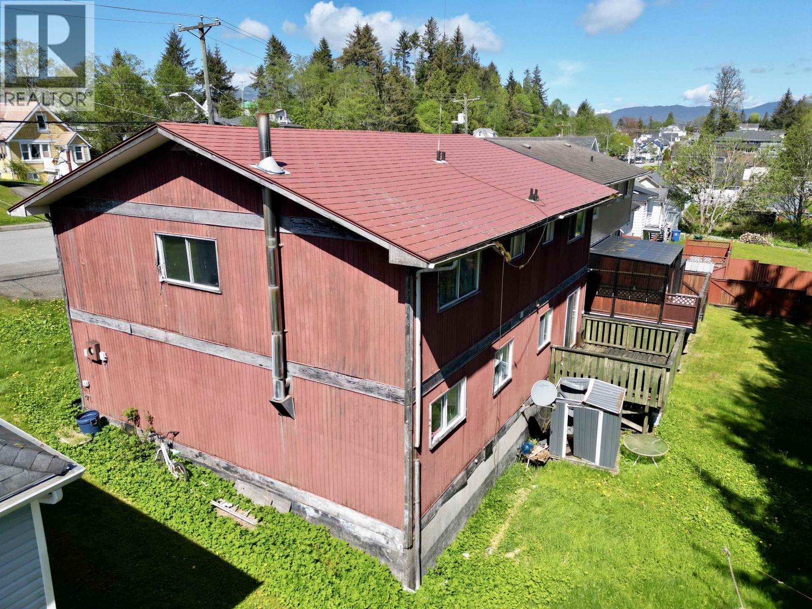 337 W 8Th Avenue, Prince Rupert, BC - Outdoor With Exterior