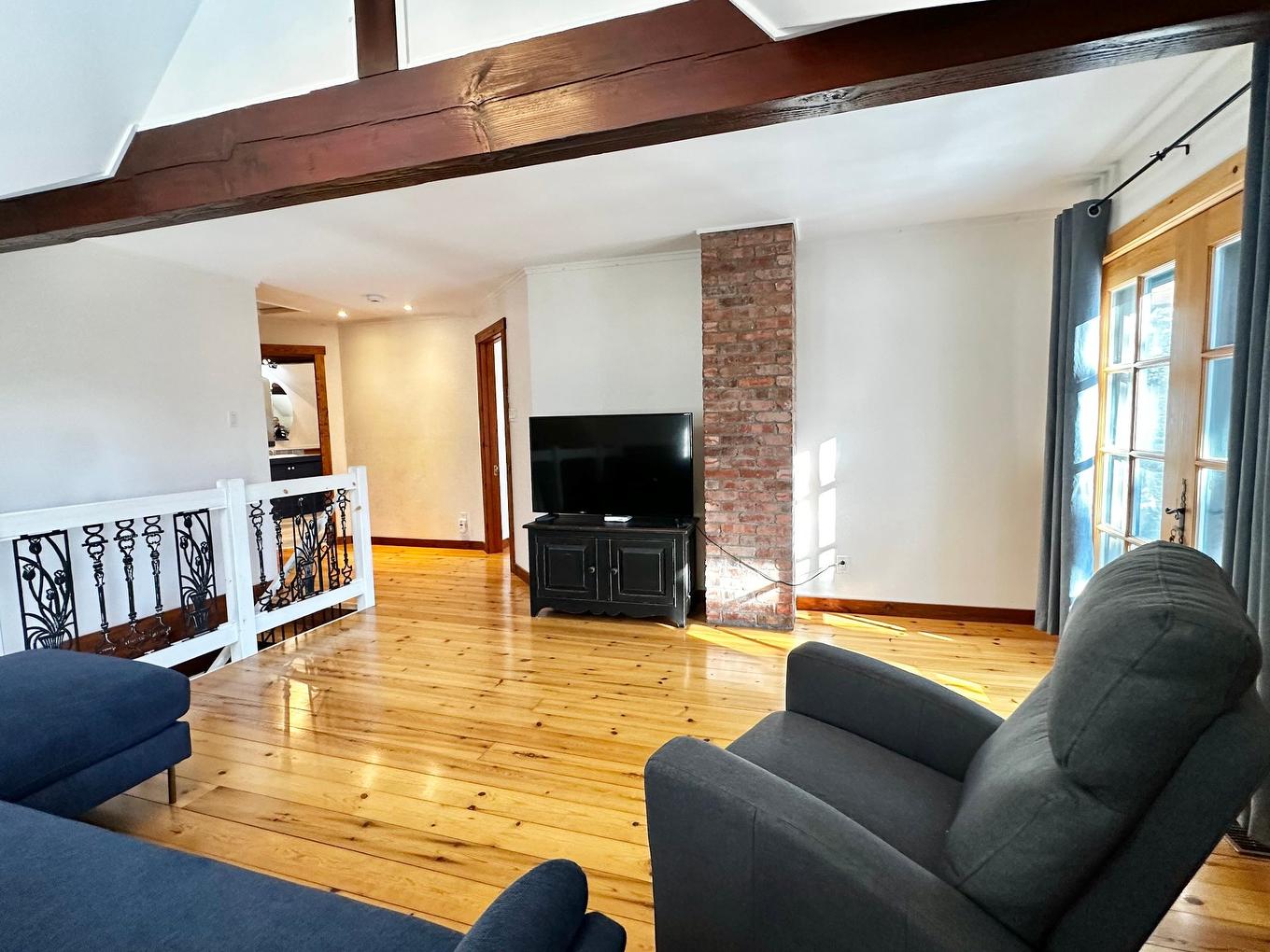 Family room - 2178 Ch. De La Gare, Val-Morin, QC - Indoor Photo Showing Living Room