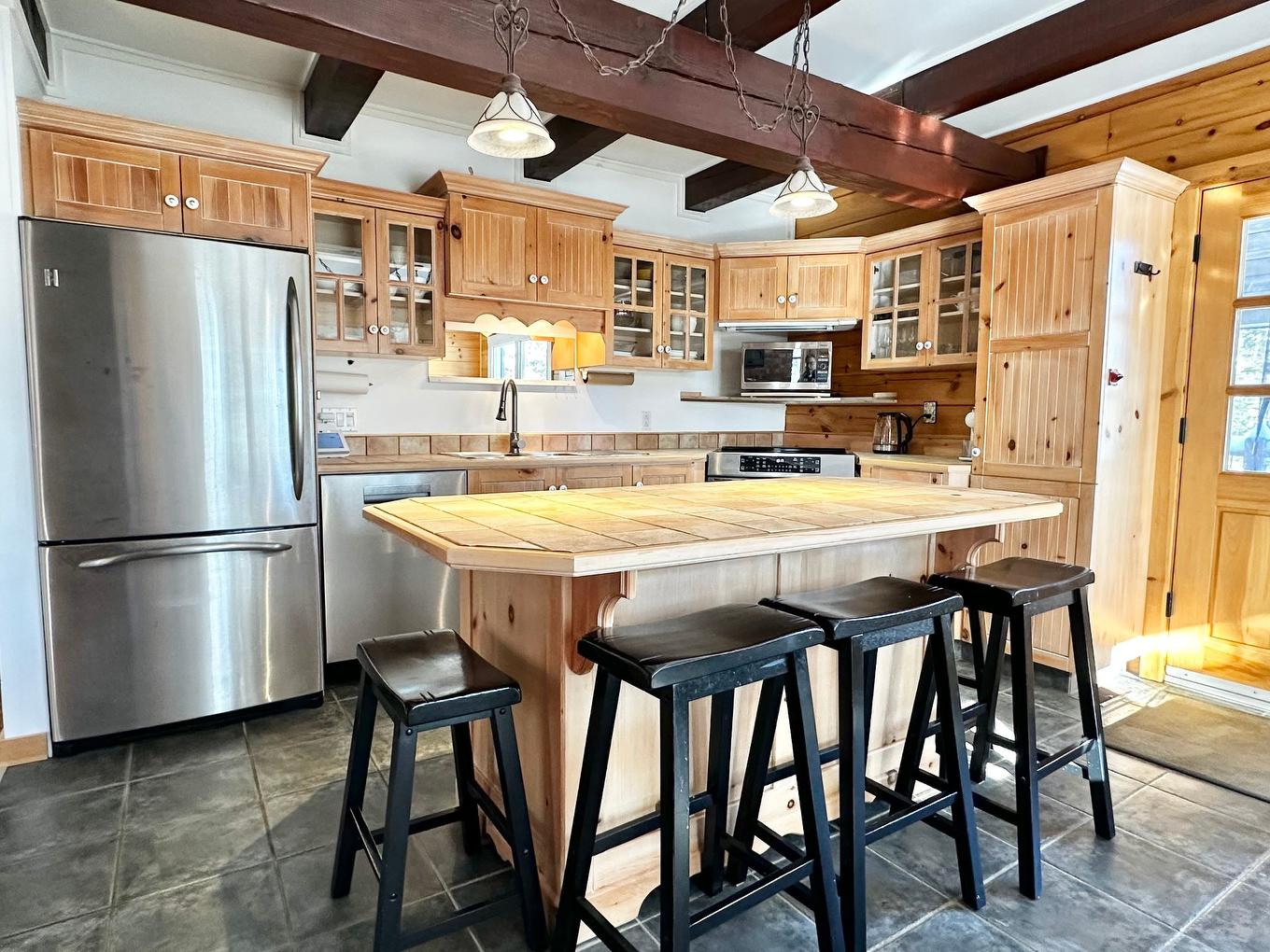 Kitchen - 2178 Ch. De La Gare, Val-Morin, QC - Indoor Photo Showing Kitchen