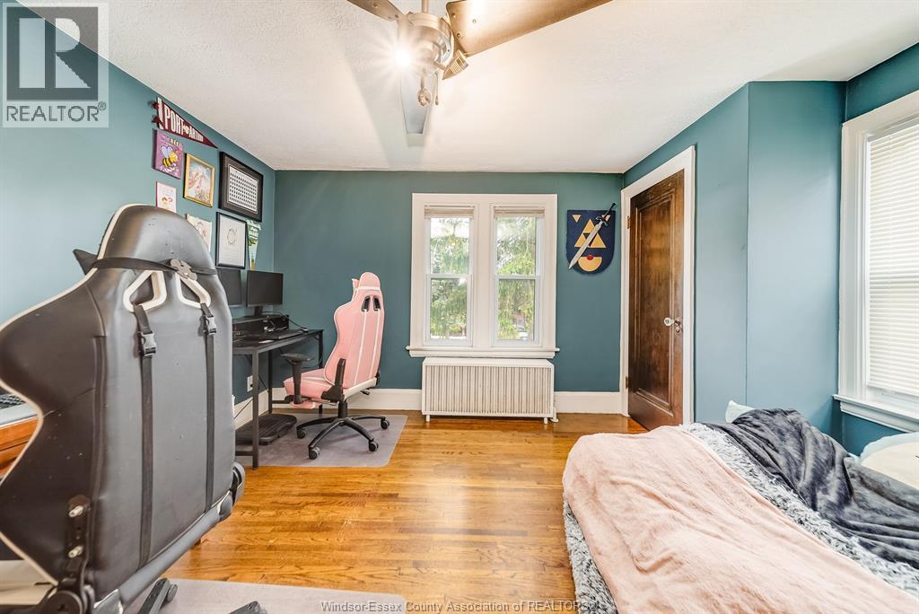 952 Victoria Avenue, Windsor, ON - Indoor