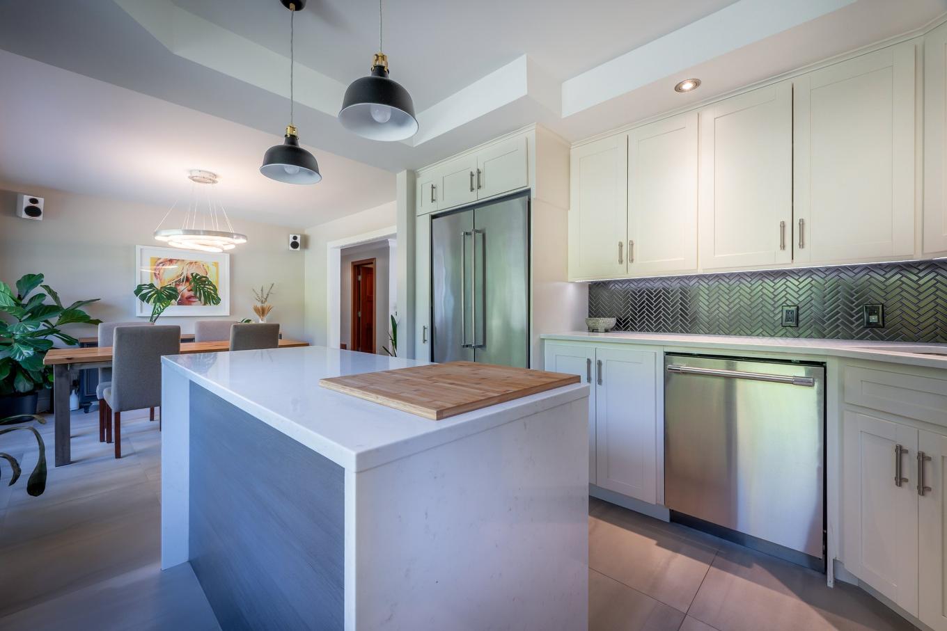 Cuisine - 1123 Ch. De La Montagne, Mont-Saint-Hilaire, QC - Indoor Photo Showing Kitchen