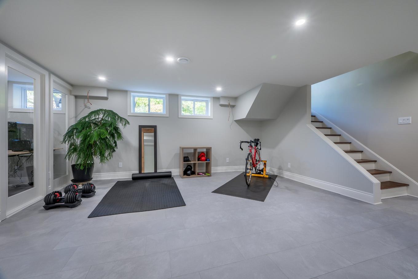 Salle familiale - 1123 Ch. De La Montagne, Mont-Saint-Hilaire, QC - Indoor