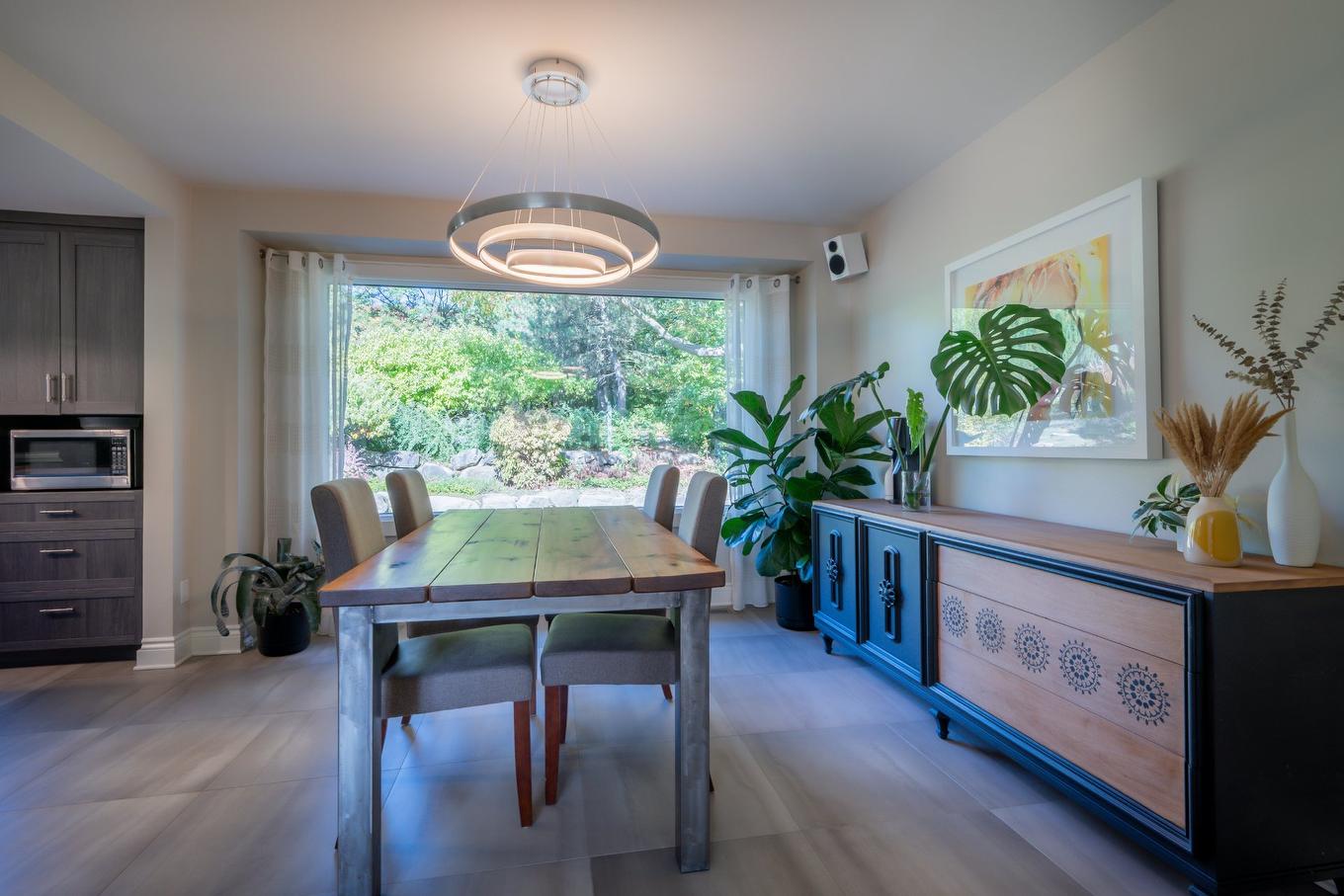 Salle à manger - 1123 Ch. De La Montagne, Mont-Saint-Hilaire, QC - Indoor Photo Showing Dining Room