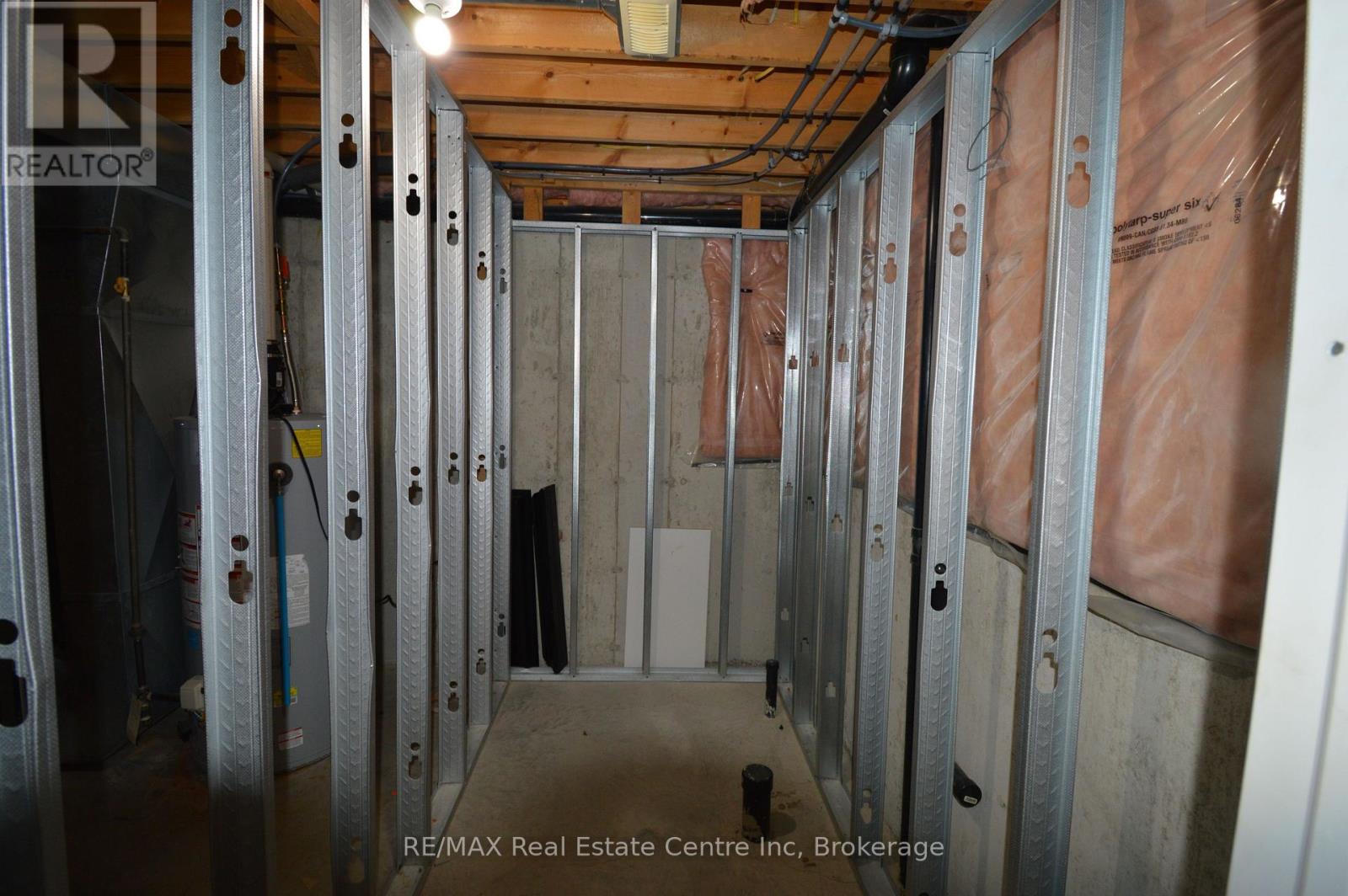 49 Edwards Street, Guelph (Grange Road), ON - Indoor