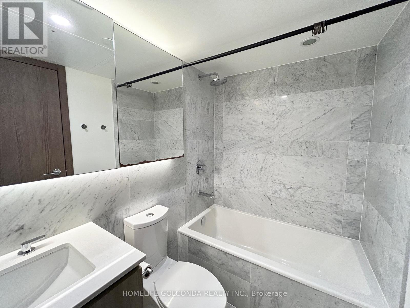 1805 - 19 Bathurst Street, Toronto, ON - Indoor Photo Showing Bathroom