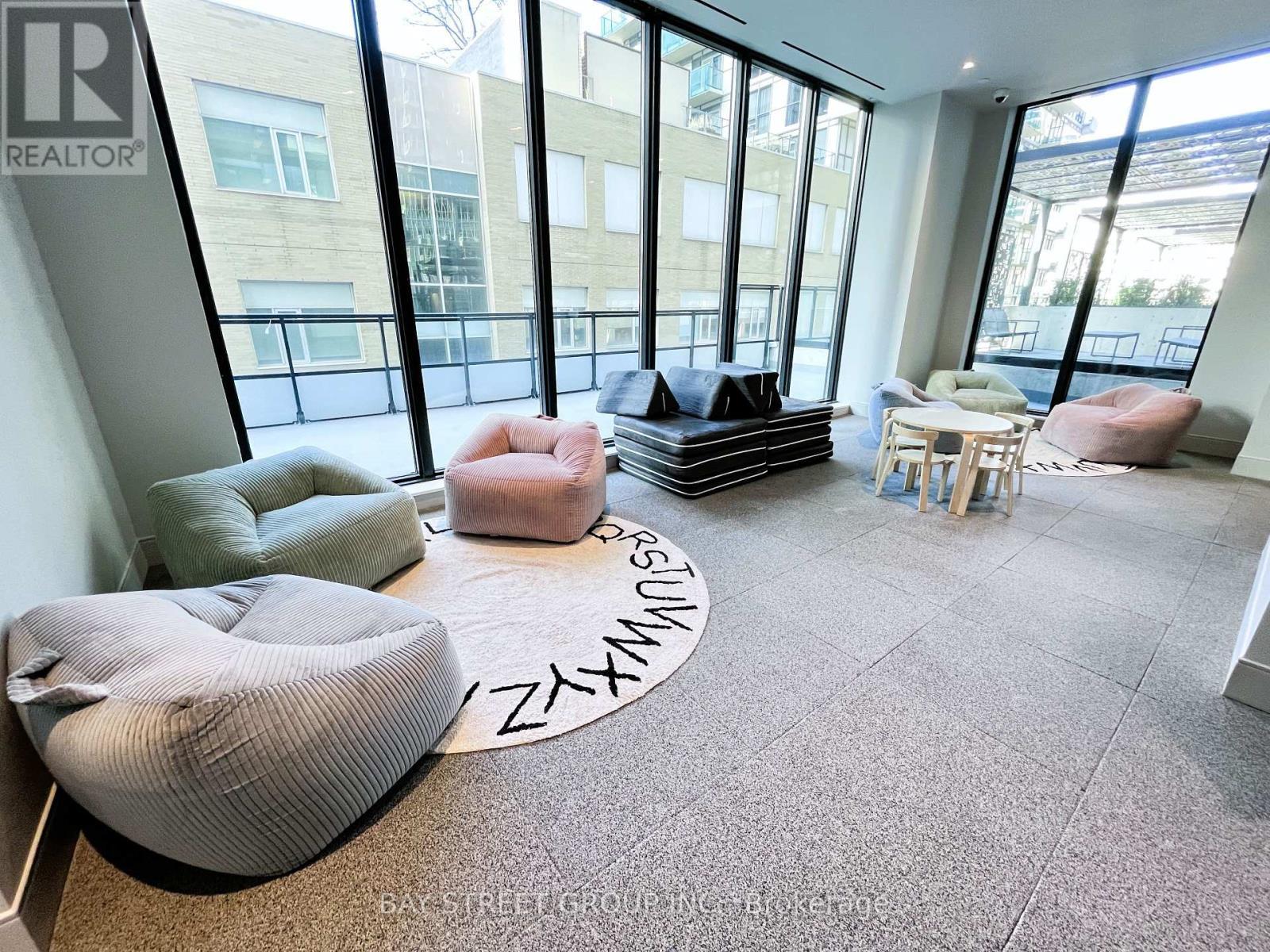 1111 - 65 Broadway Avenue, Toronto, ON - Indoor Photo Showing Other Room