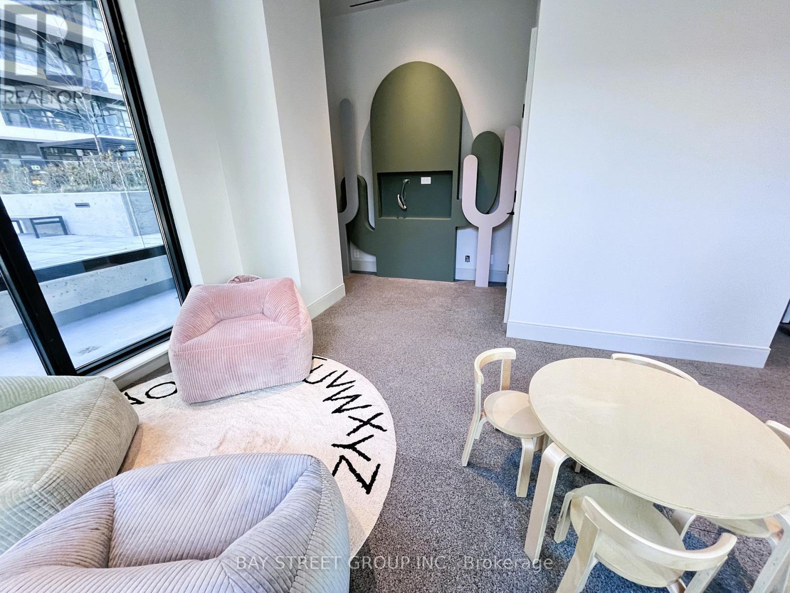 1111 - 65 Broadway Avenue, Toronto, ON - Indoor