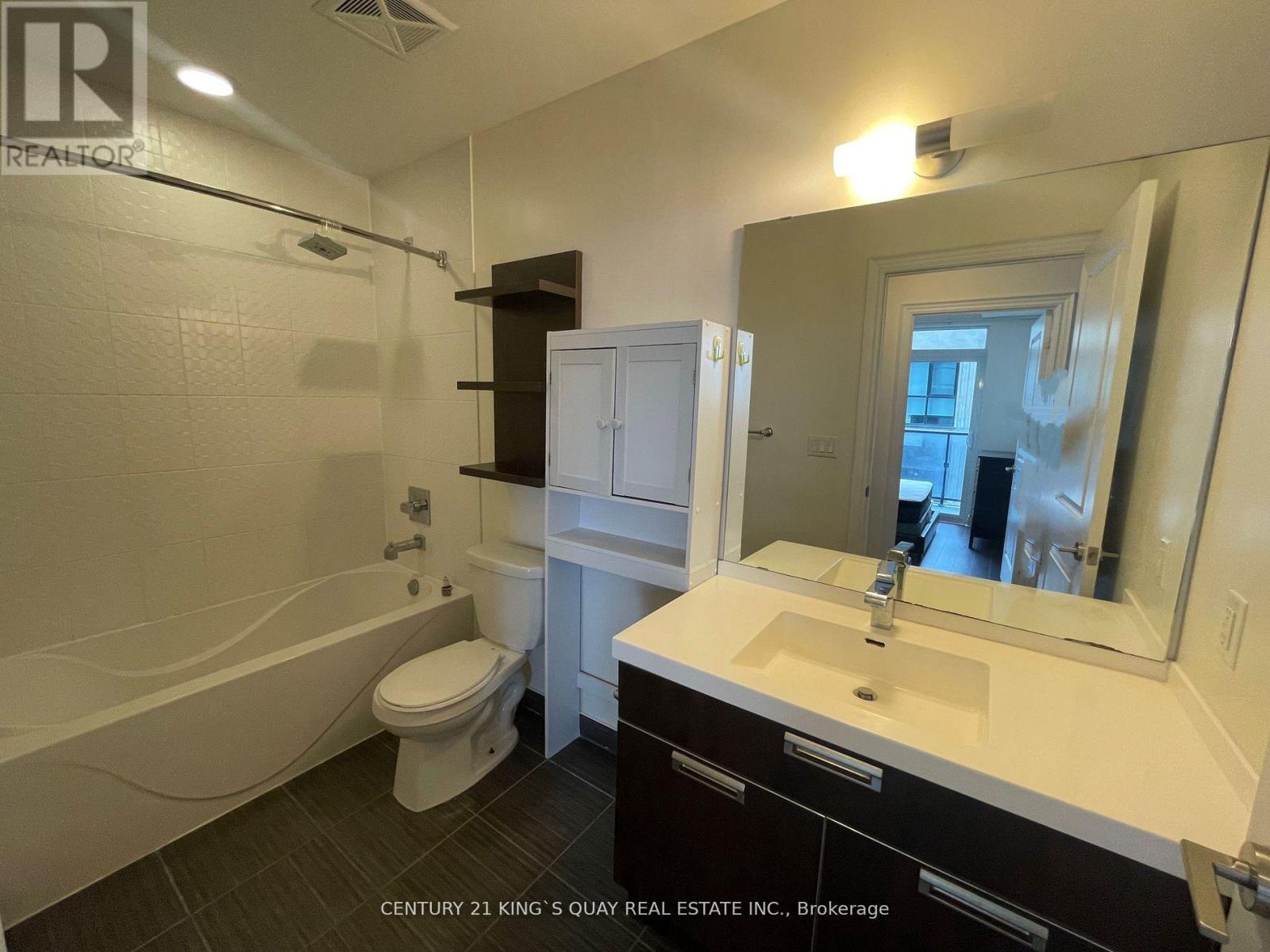 2710 - 28 Ted Rogers Way, Toronto, ON - Indoor Photo Showing Bathroom