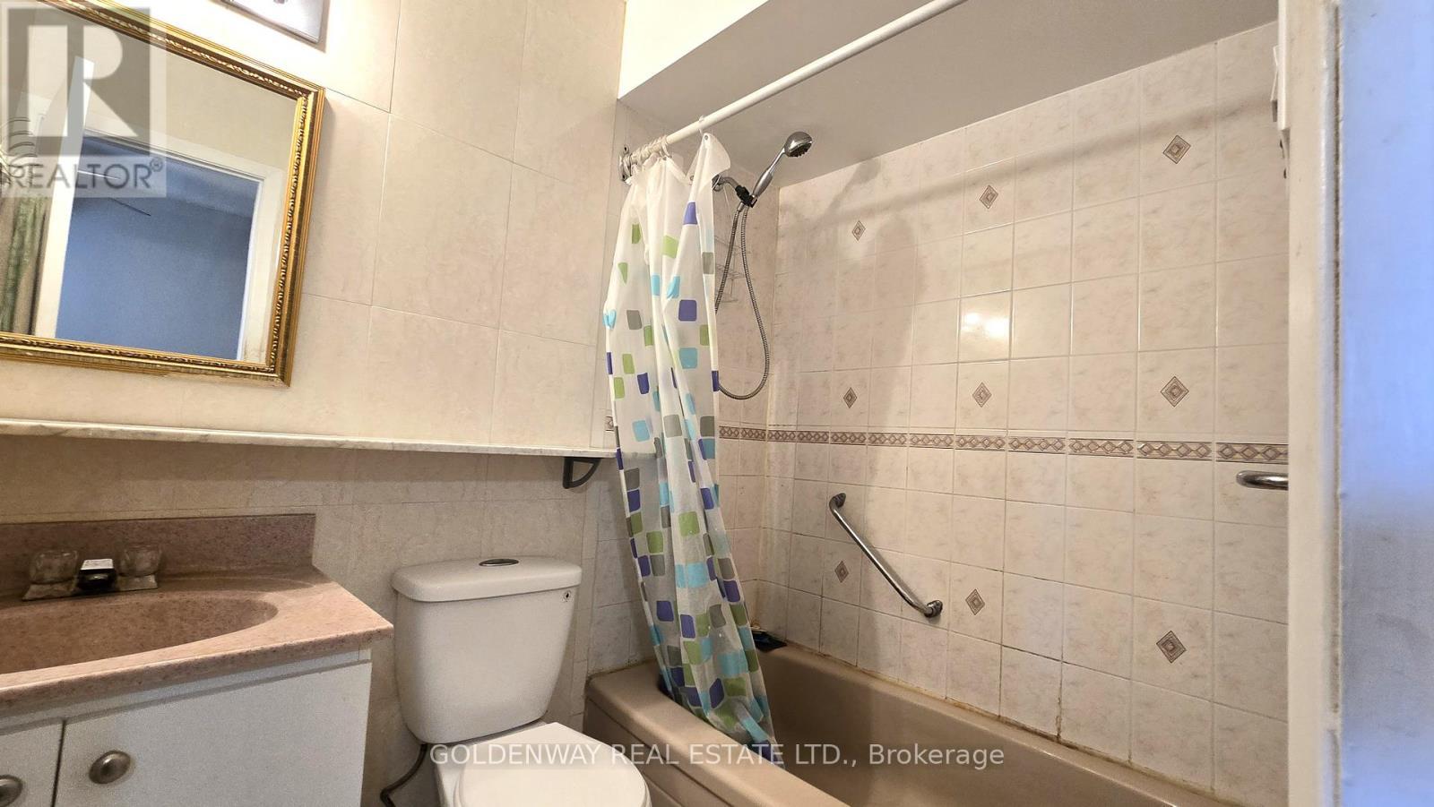 6-Upper Level - 2606 Midland Avenue, Toronto, ON - Indoor Photo Showing Bathroom