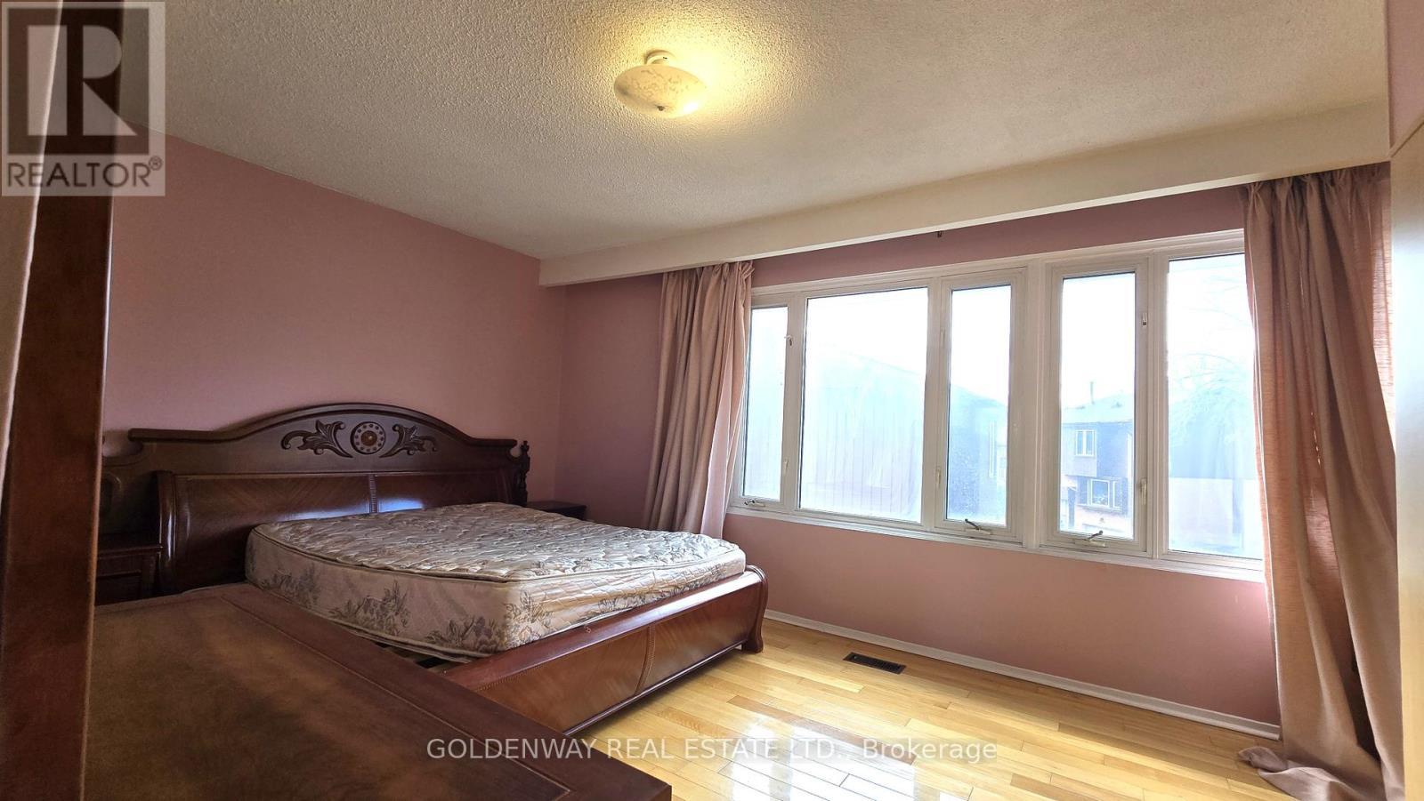6-Upper Level - 2606 Midland Avenue, Toronto, ON - Indoor Photo Showing Bedroom