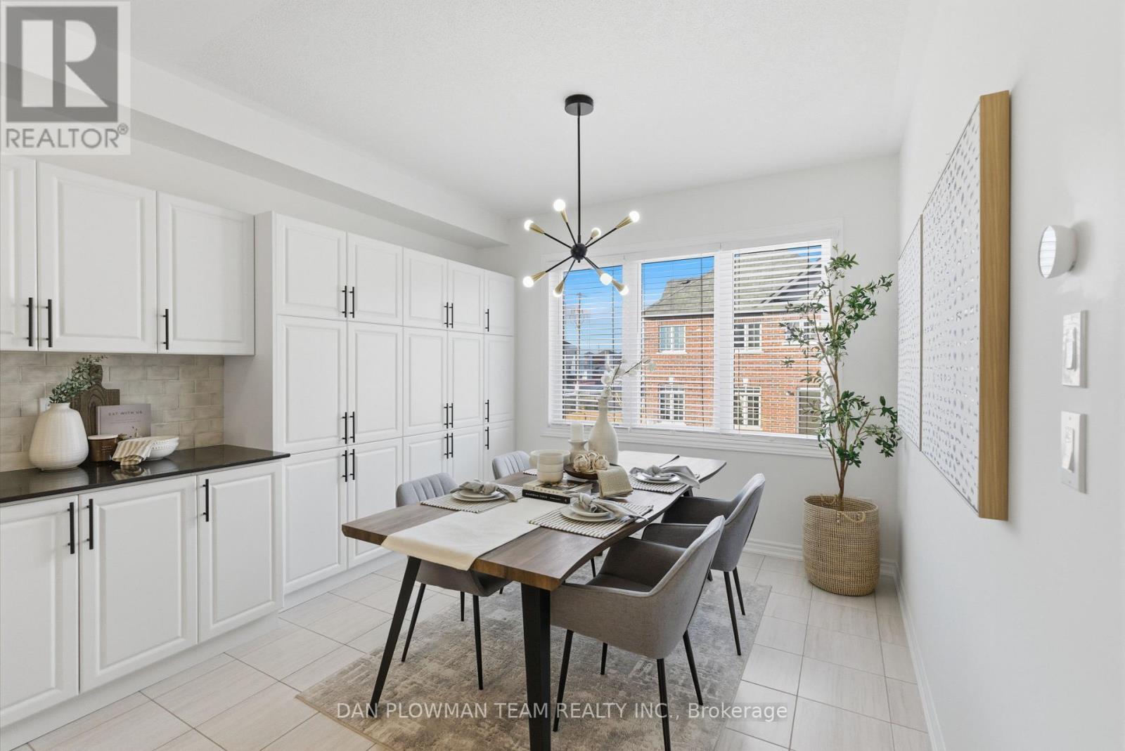 192 Honey Crisp Lane, Clarington, ON - Indoor Photo Showing Dining Room