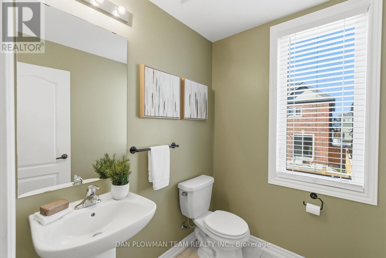 192 Honey Crisp Lane, Clarington, ON - Indoor Photo Showing Bathroom