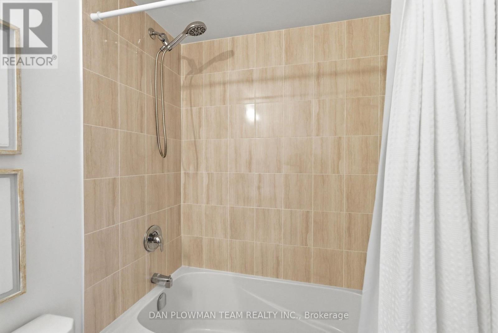192 Honey Crisp Lane, Clarington, ON - Indoor Photo Showing Bathroom