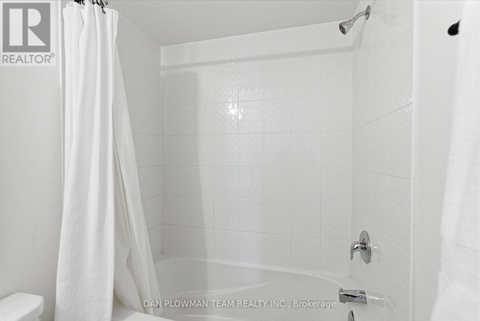 192 Honey Crisp Lane, Clarington, ON - Indoor Photo Showing Bathroom
