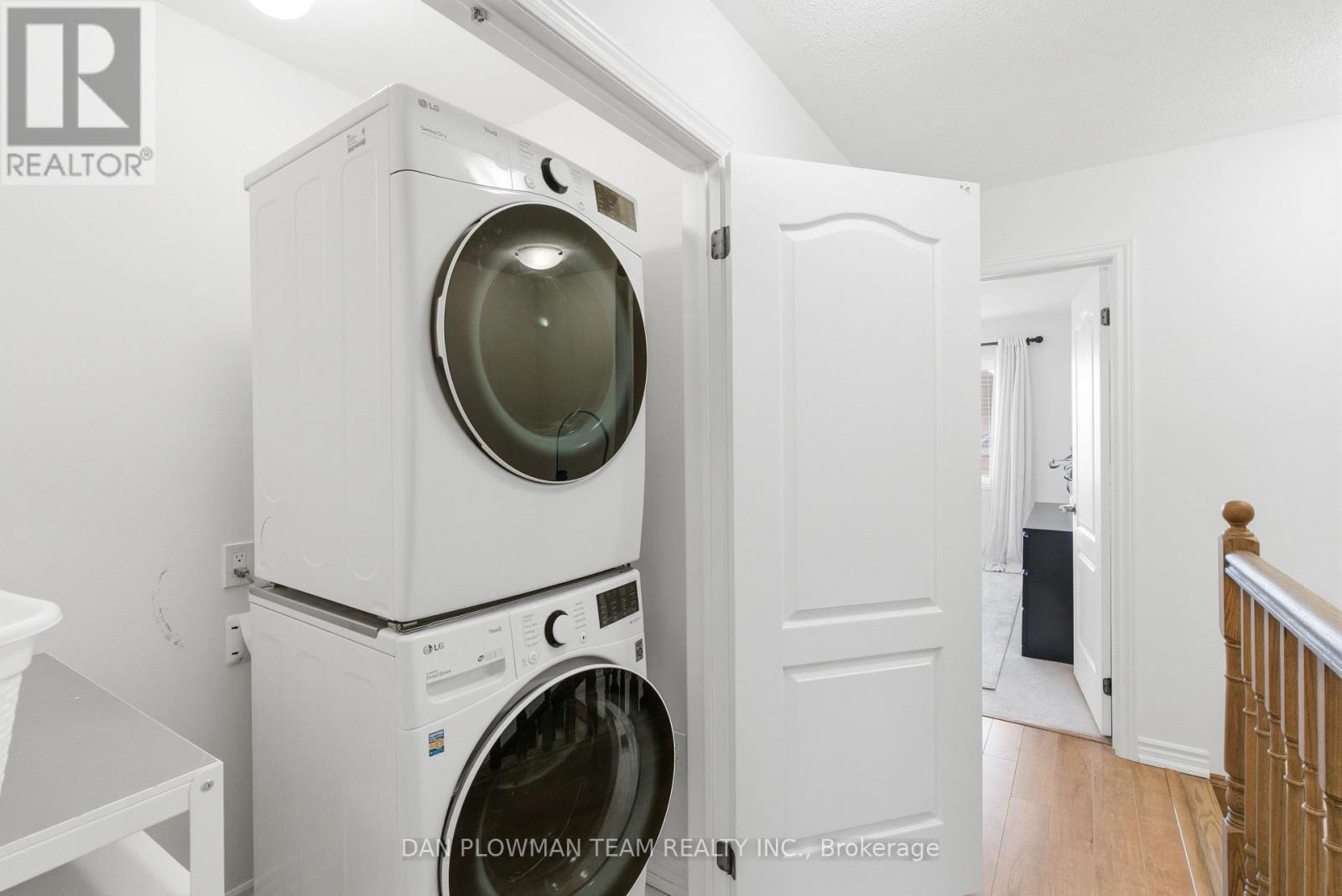 192 Honey Crisp Lane, Clarington, ON - Indoor Photo Showing Laundry Room