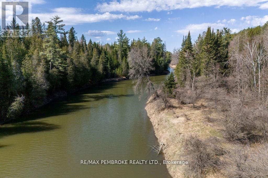 000 Humphries Road, Horton, ON