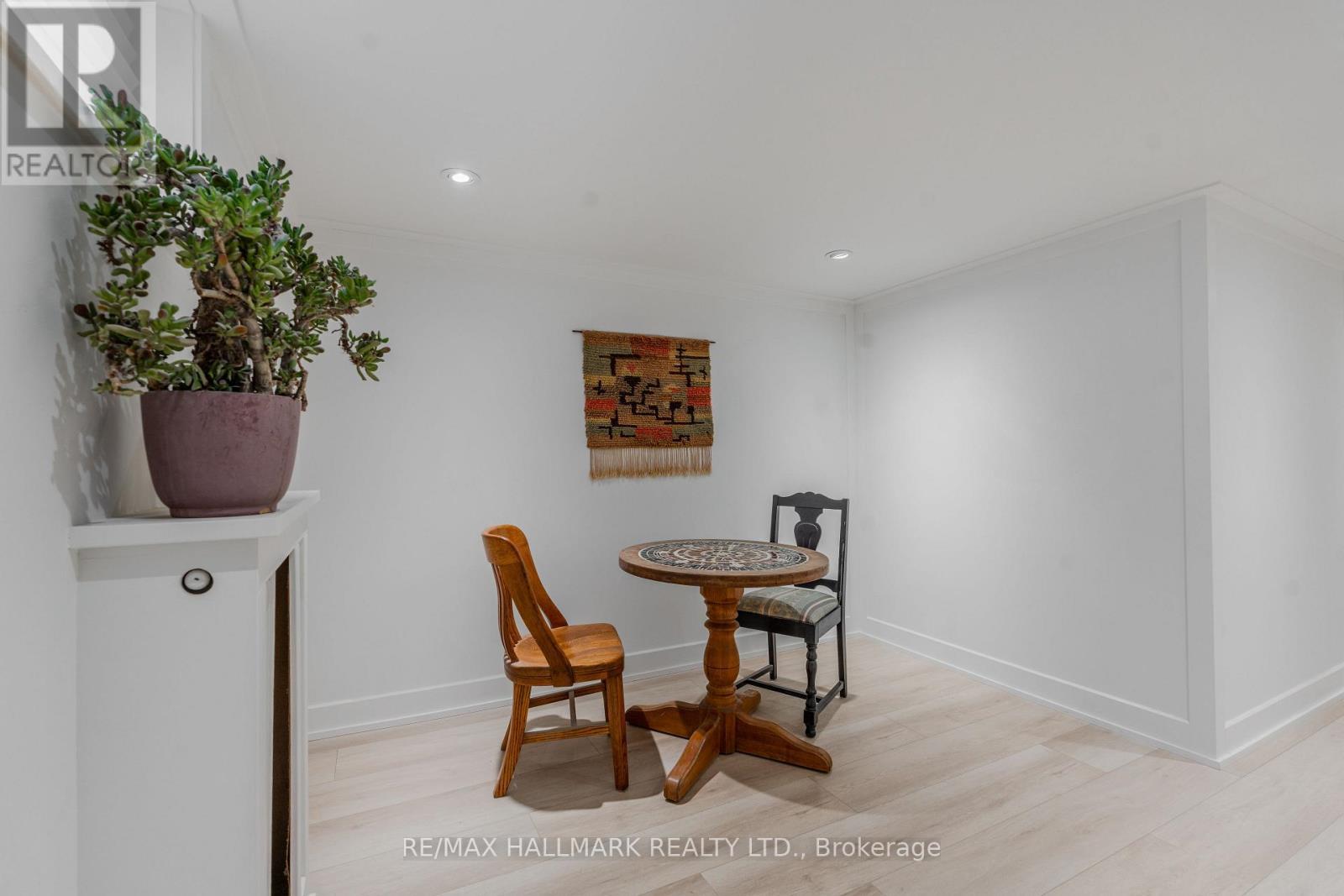 Bsmt - 44 Robertsfield Crescent, Toronto, ON - Indoor Photo Showing Other Room