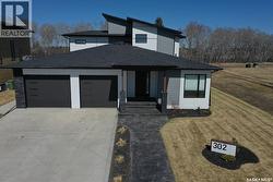 302 Coventry CRESCENT Nipawin, SK S0E 1E0