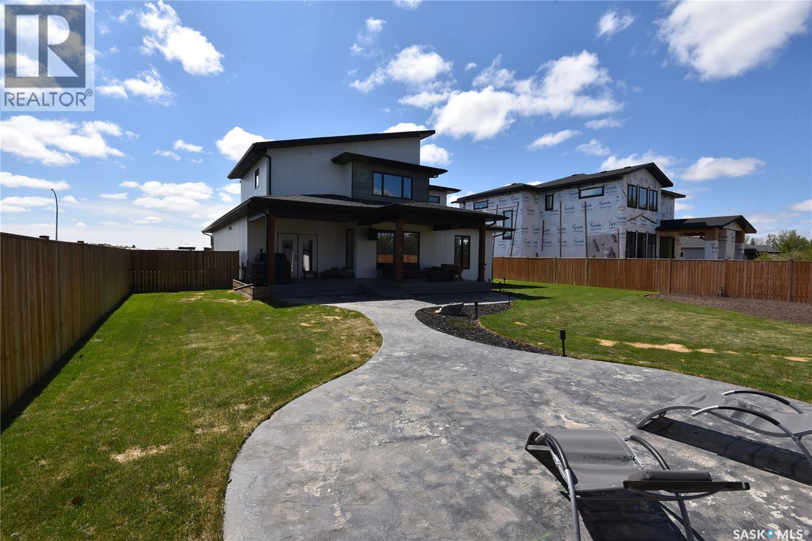 302 Coventry Crescent, Nipawin, SK - Outdoor