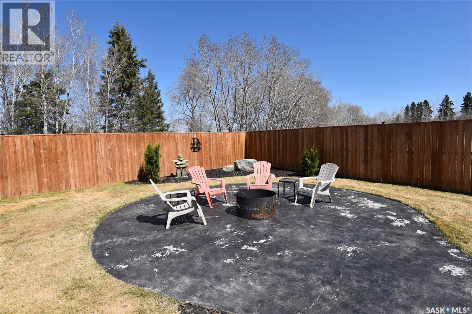 302 Coventry Crescent, Nipawin, SK - Outdoor