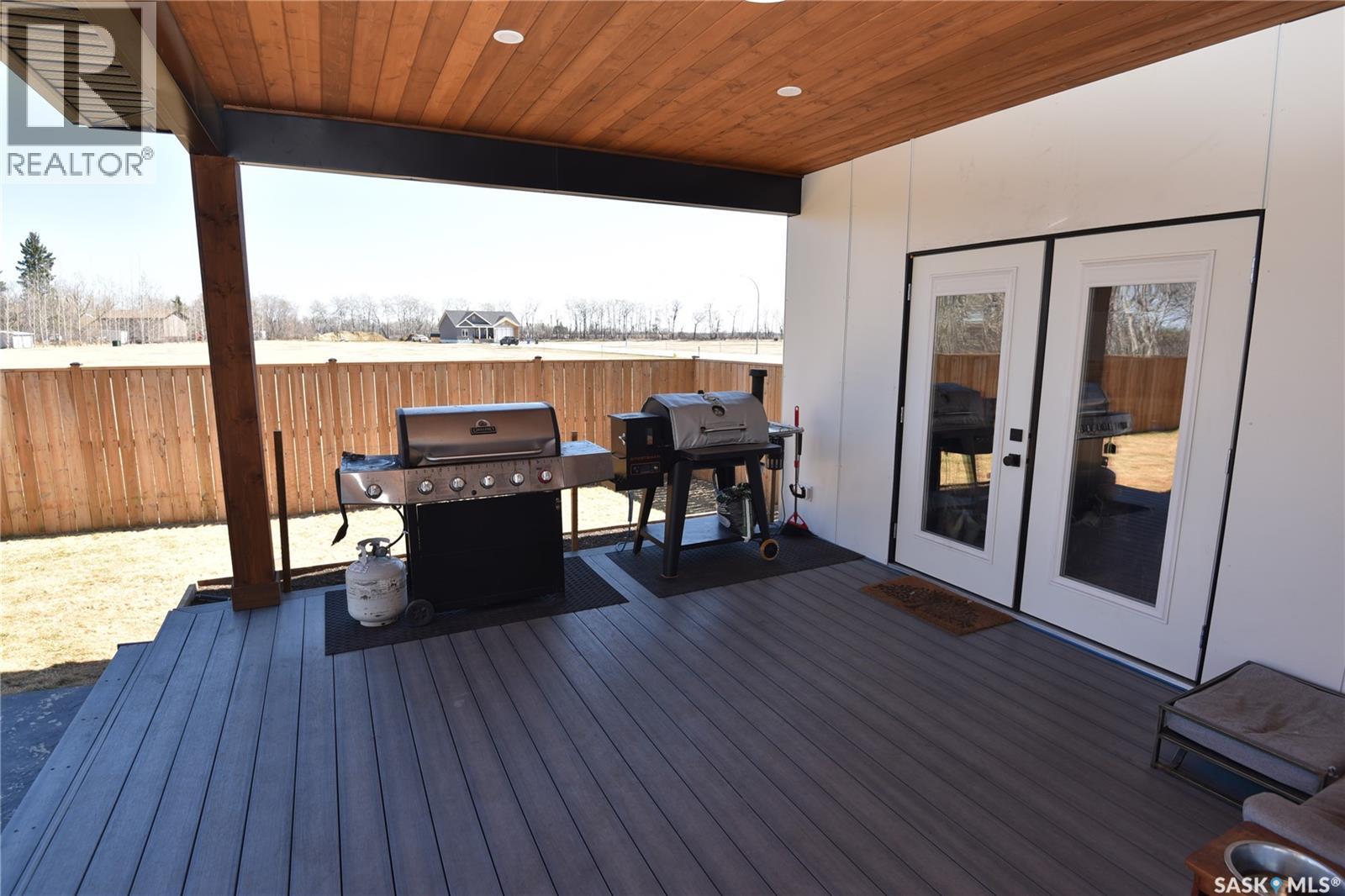 302 Coventry Crescent, Nipawin, SK - Outdoor With Deck Patio Veranda With Exterior
