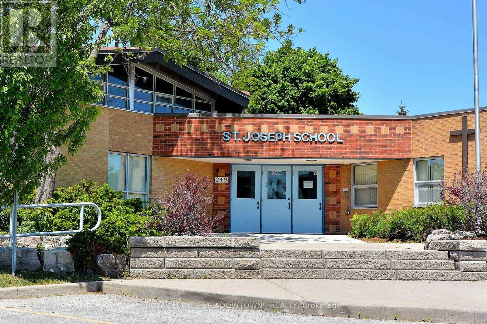 2374 Hargood Place, Mississauga, ON - Outdoor