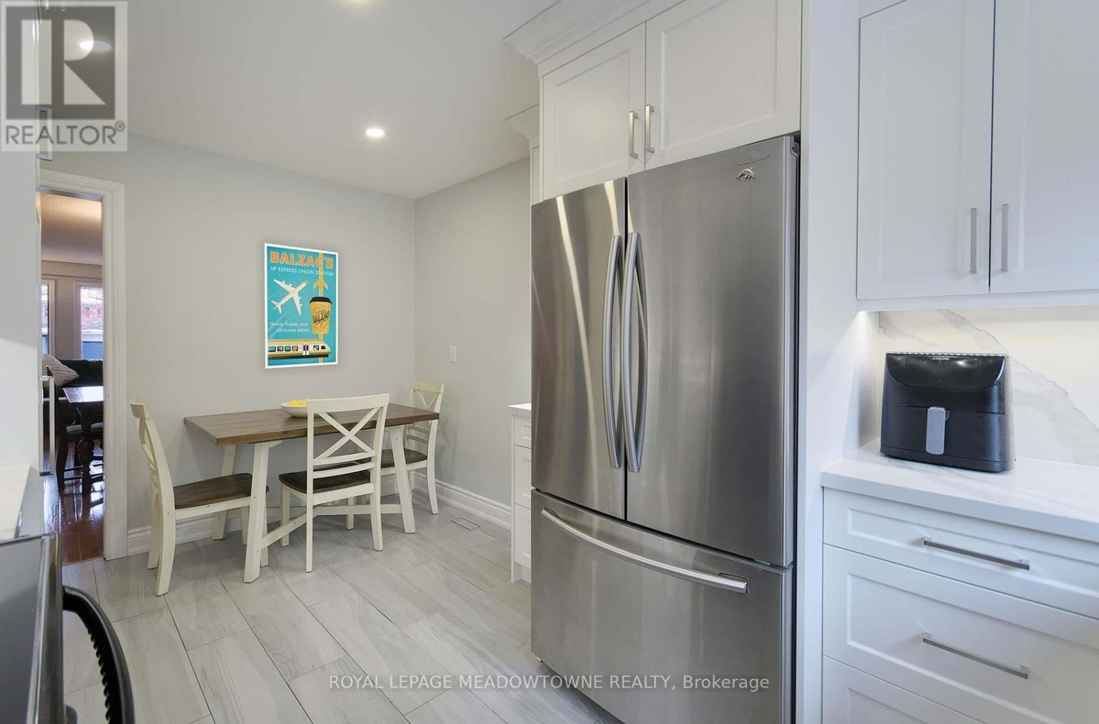 2374 Hargood Place, Mississauga, ON - Indoor