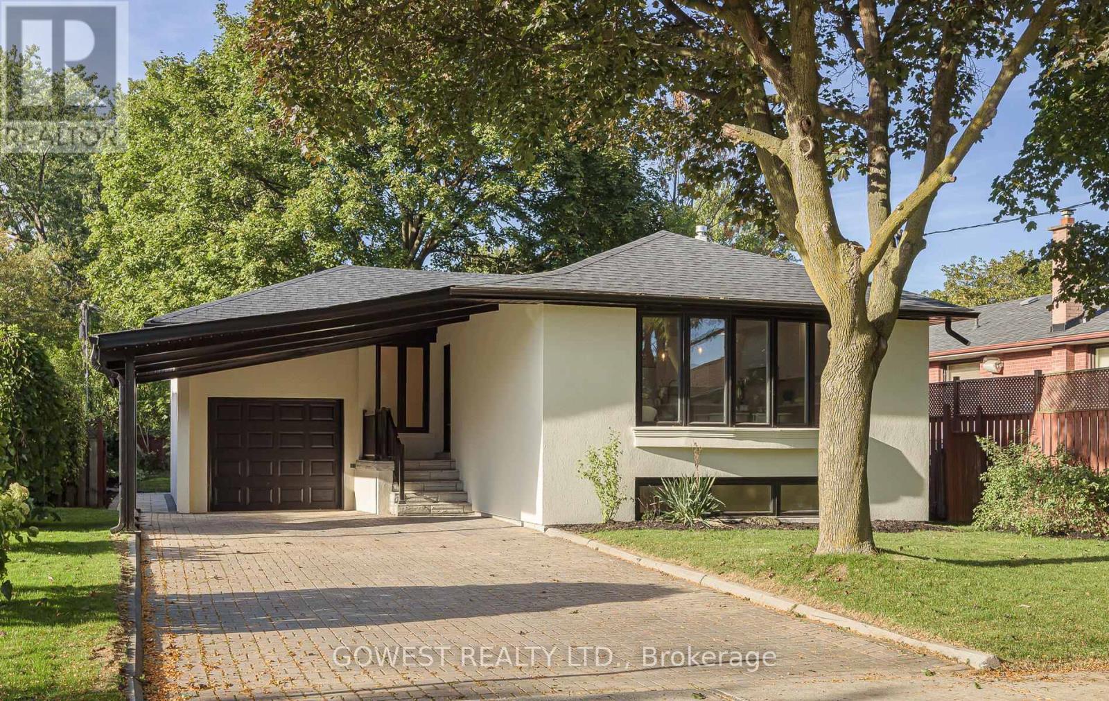 27 Hollister Road, Toronto, ON - Outdoor