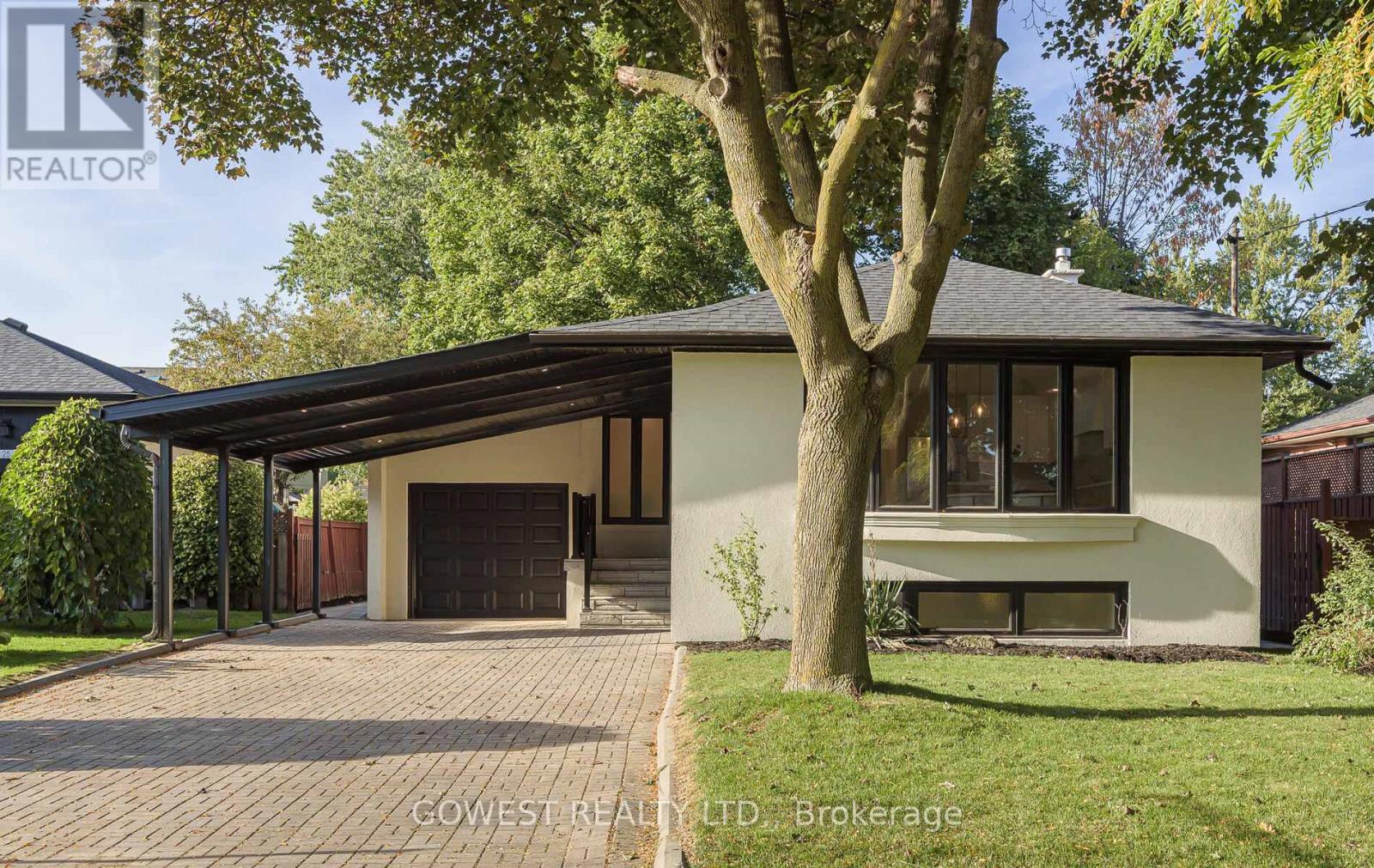 27 Hollister Road, Toronto, ON - Outdoor