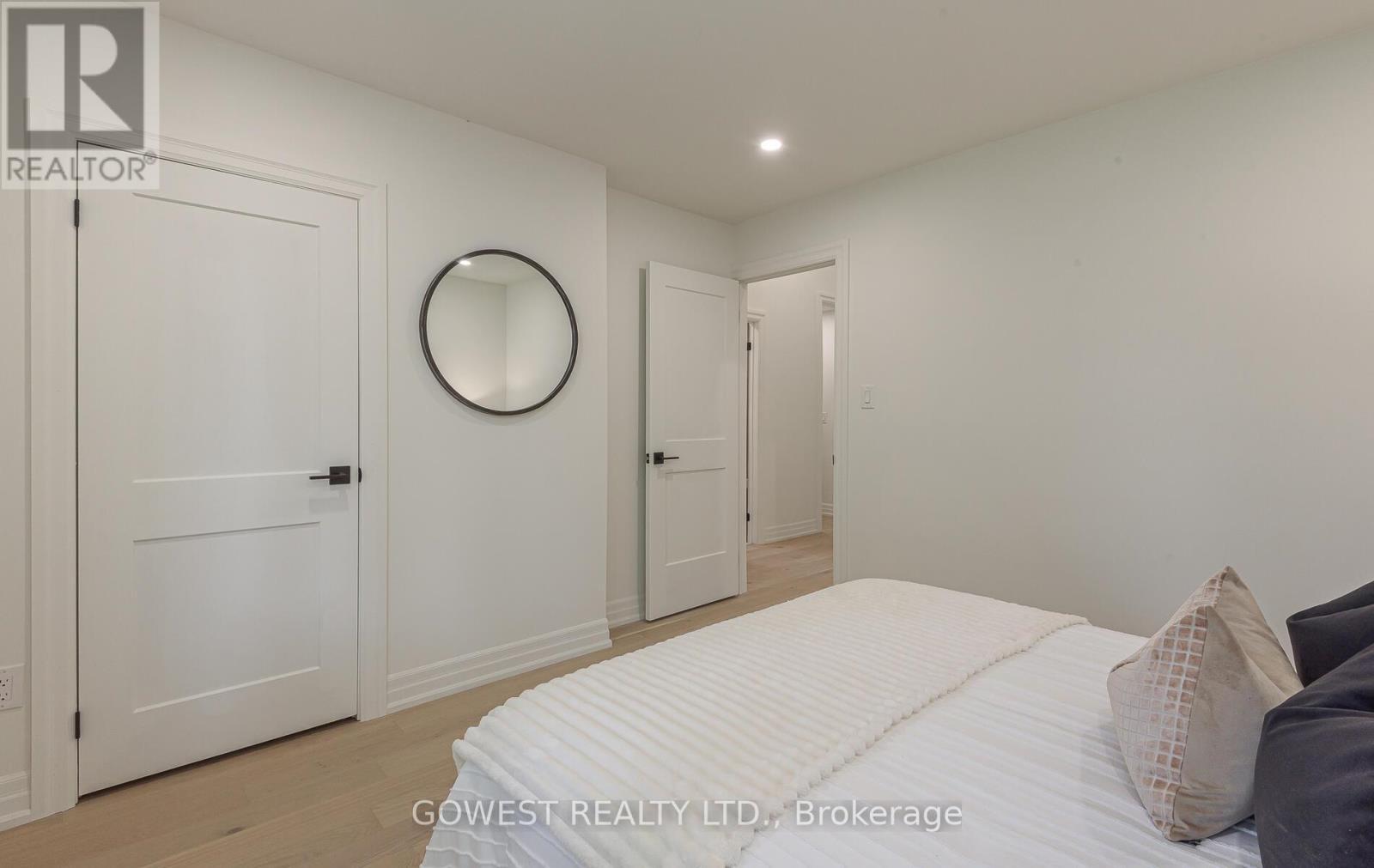27 Hollister Road, Toronto, ON - Indoor Photo Showing Bedroom