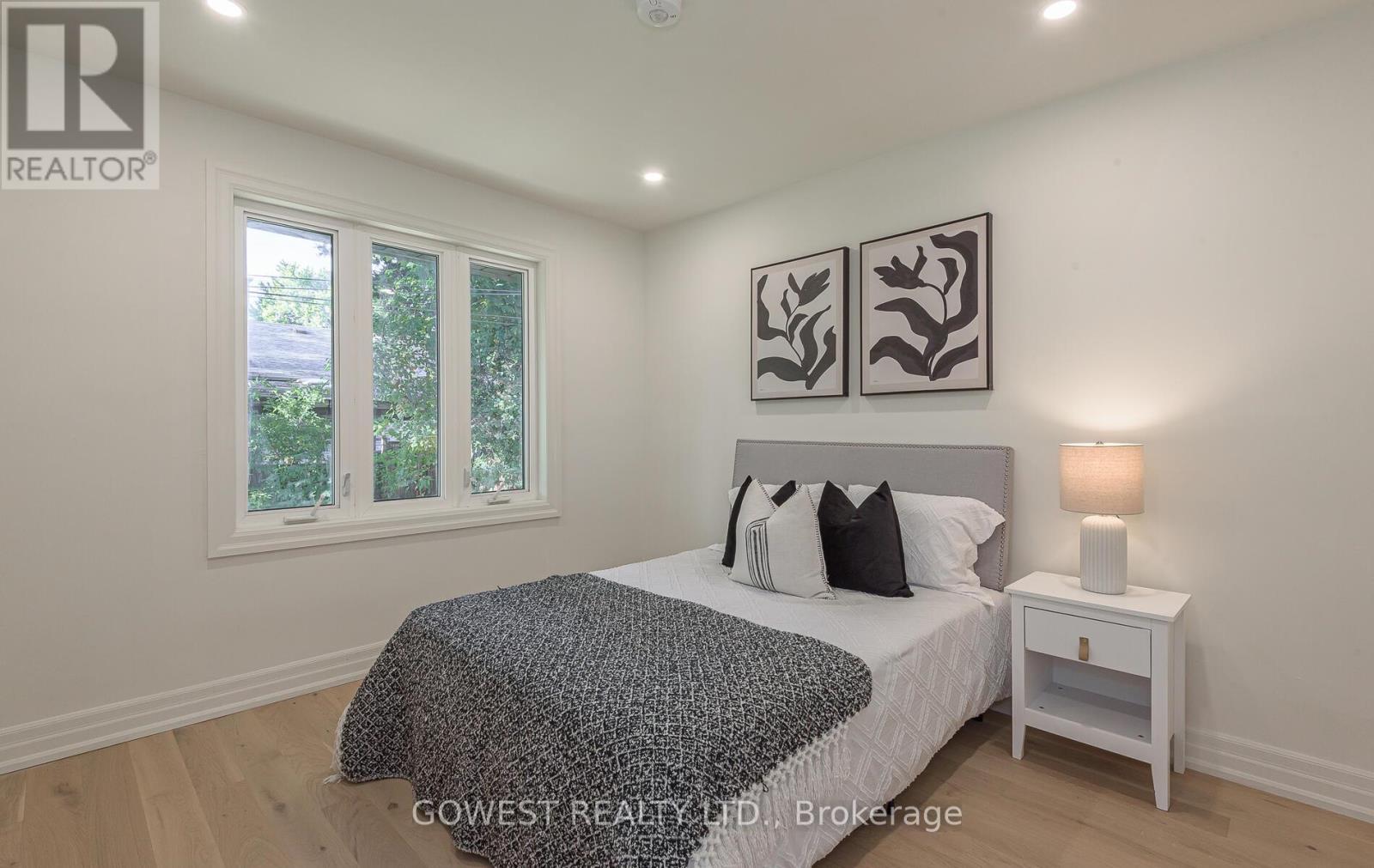 27 Hollister Road, Toronto, ON - Indoor Photo Showing Bedroom