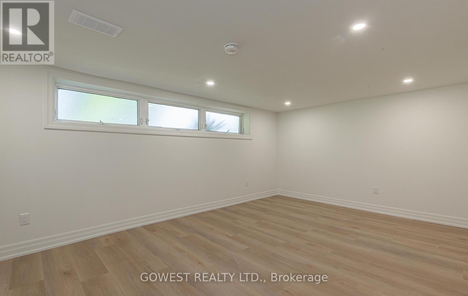 27 Hollister Road, Toronto, ON - Indoor