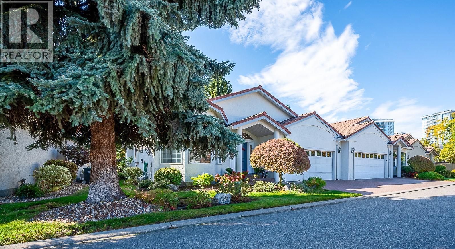 609 Truswell Road Unit# 105, Kelowna, BC - Outdoor