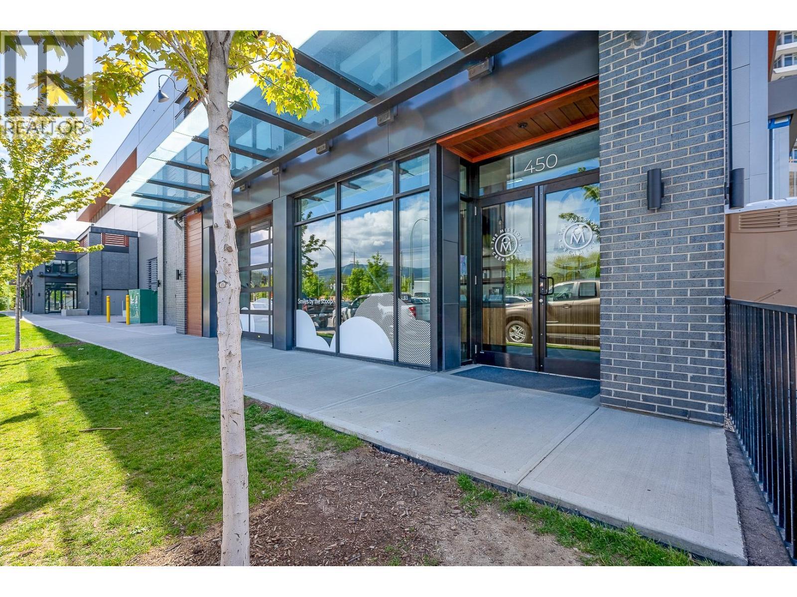 609 Truswell Road Unit# 105, Kelowna, BC - Outdoor