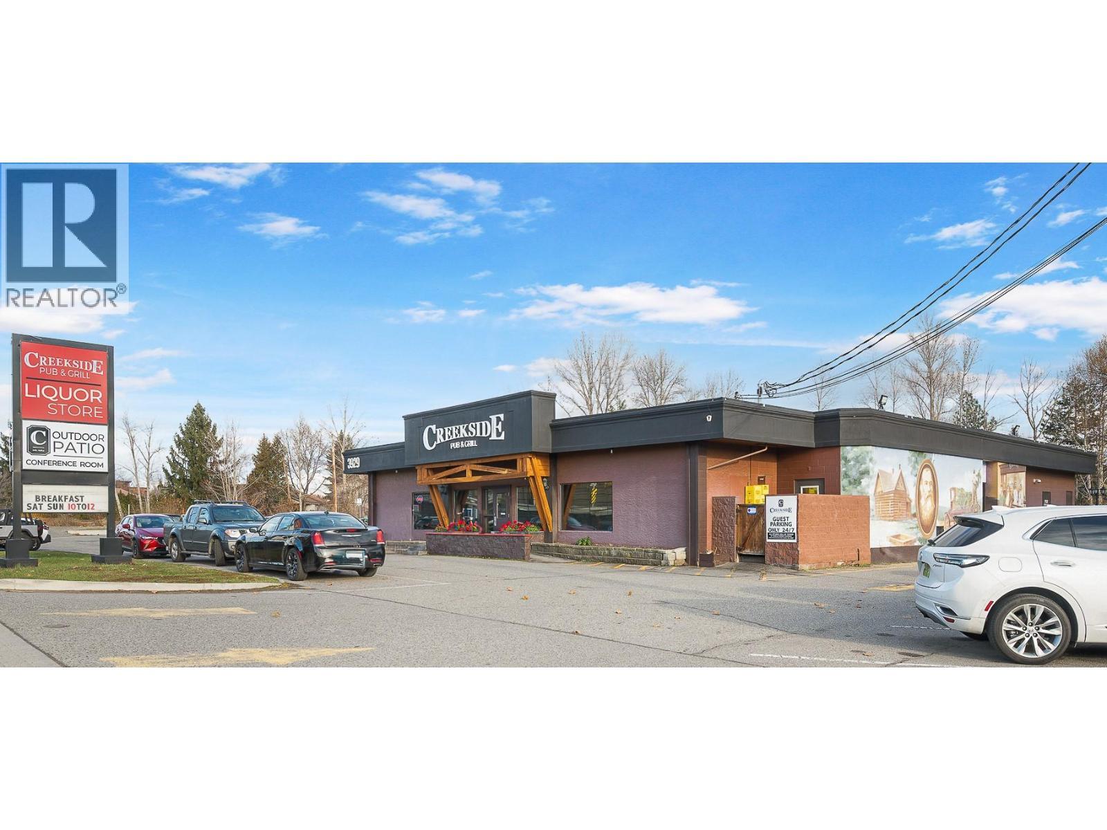 609 Truswell Road Unit# 105, Kelowna, BC - Outdoor