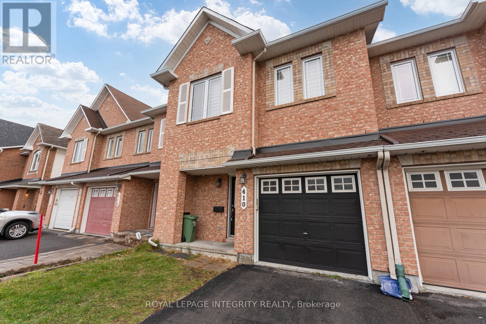 410 Goldenbrook Way, Ottawa, ON - Outdoor