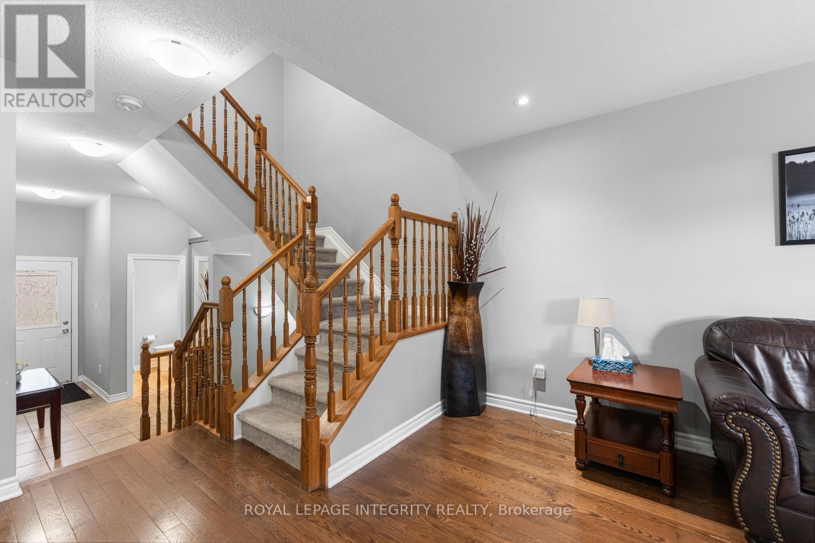 410 Goldenbrook Way, Ottawa, ON - Indoor Photo Showing Other Room