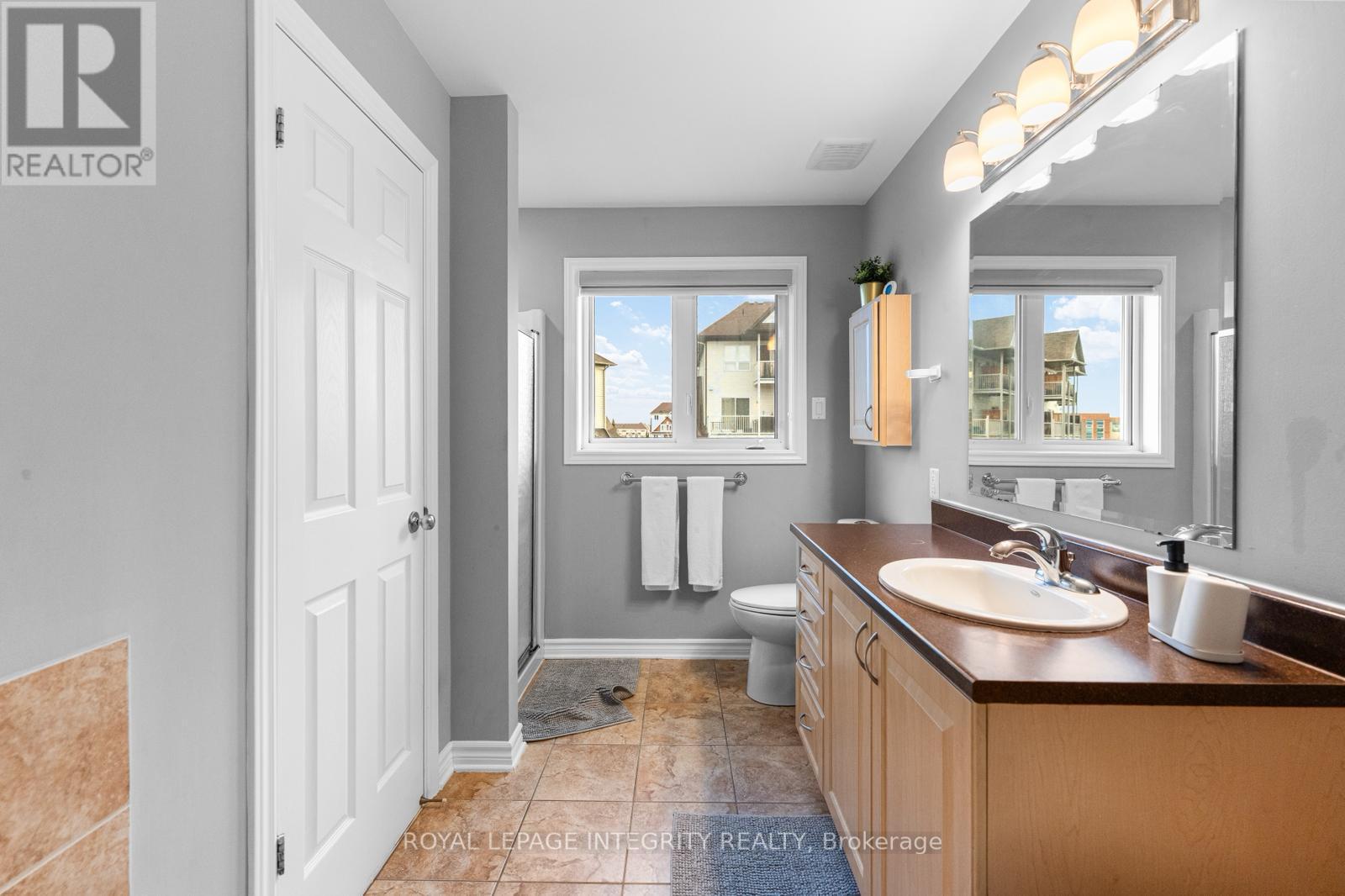 410 Goldenbrook Way, Ottawa, ON - Indoor Photo Showing Bathroom
