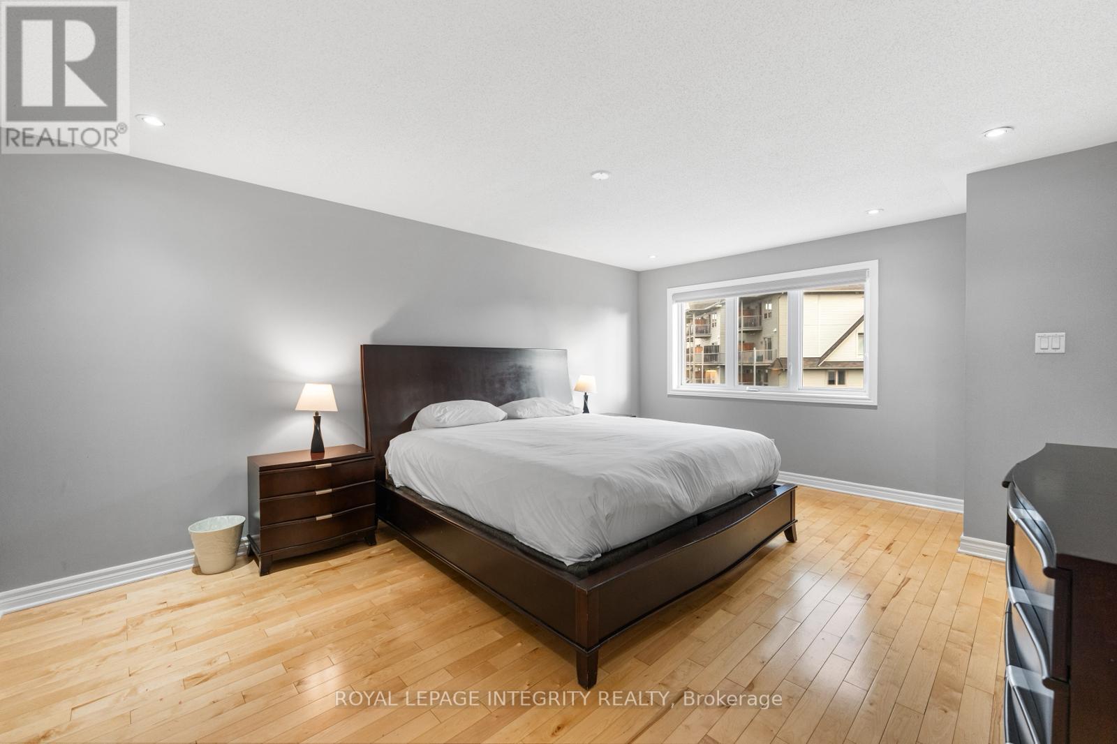410 Goldenbrook Way, Ottawa, ON - Indoor Photo Showing Bedroom