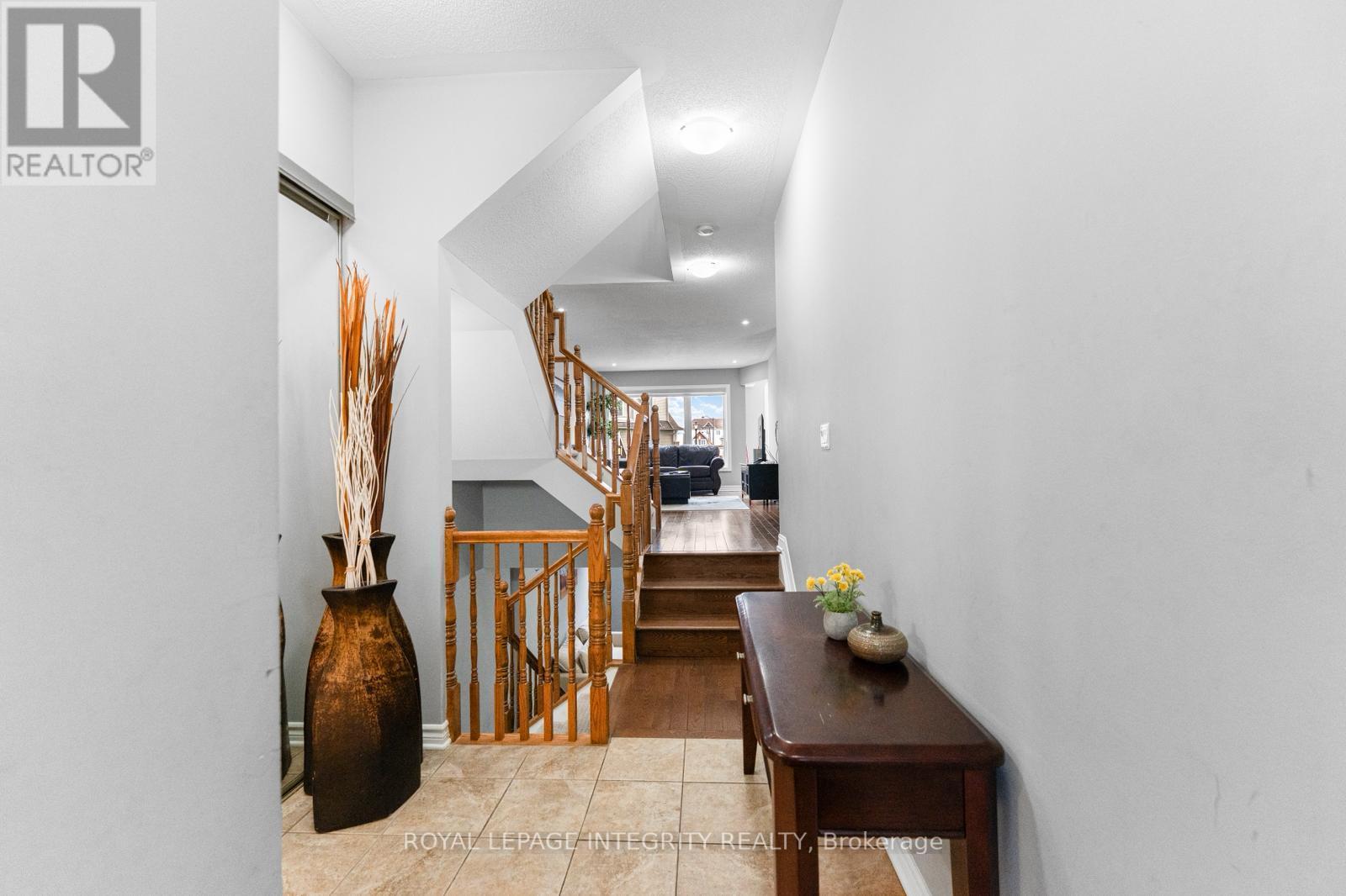 410 Goldenbrook Way, Ottawa, ON - Indoor Photo Showing Other Room