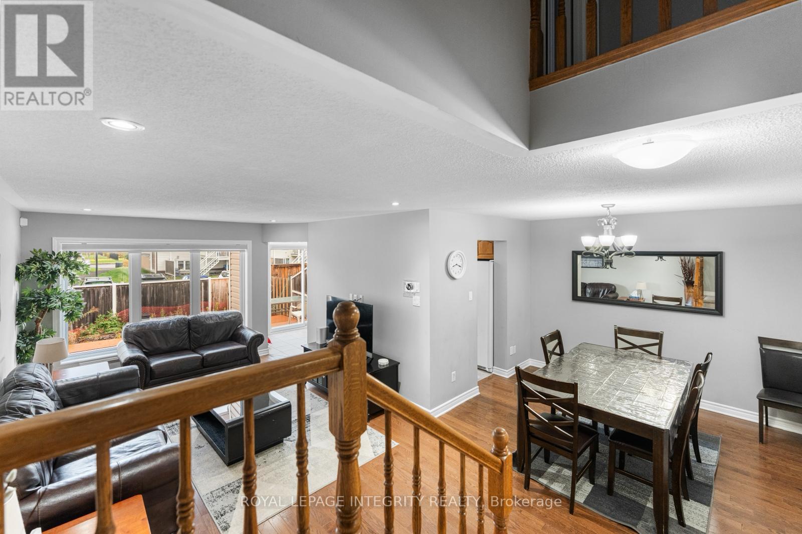 410 Goldenbrook Way, Ottawa, ON - Indoor