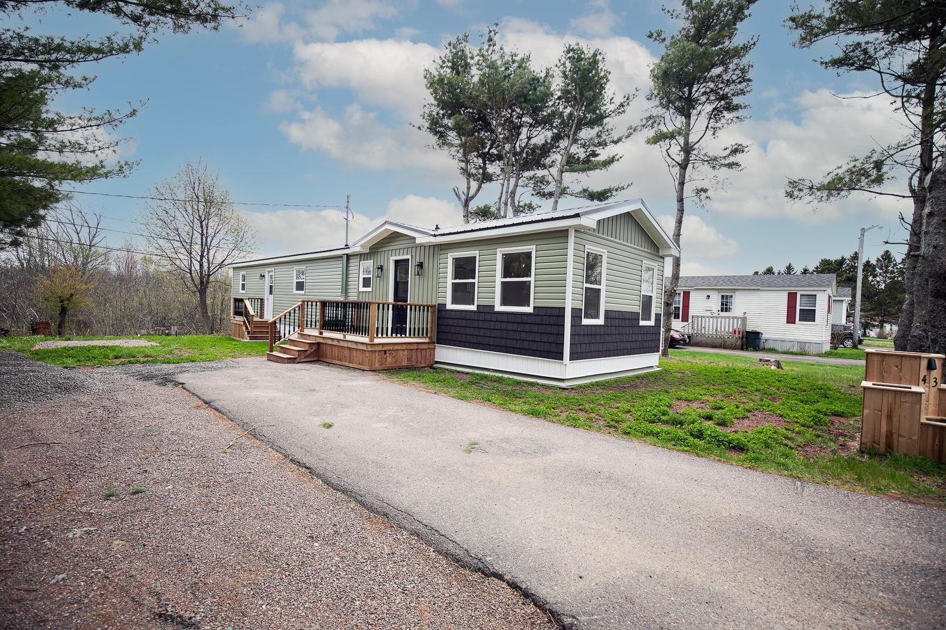 43 Lorne Crescent, Amherst, NS