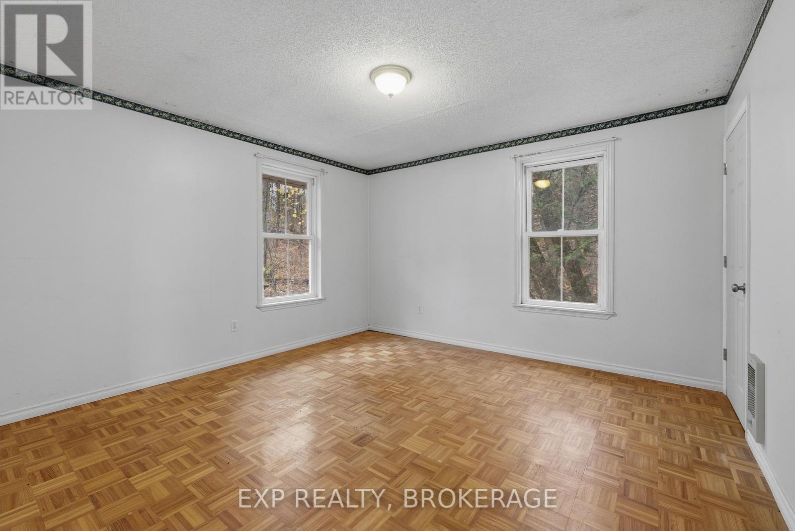 6392 Perth Road, Frontenac (Frontenac South), ON - Indoor Photo Showing Other Room