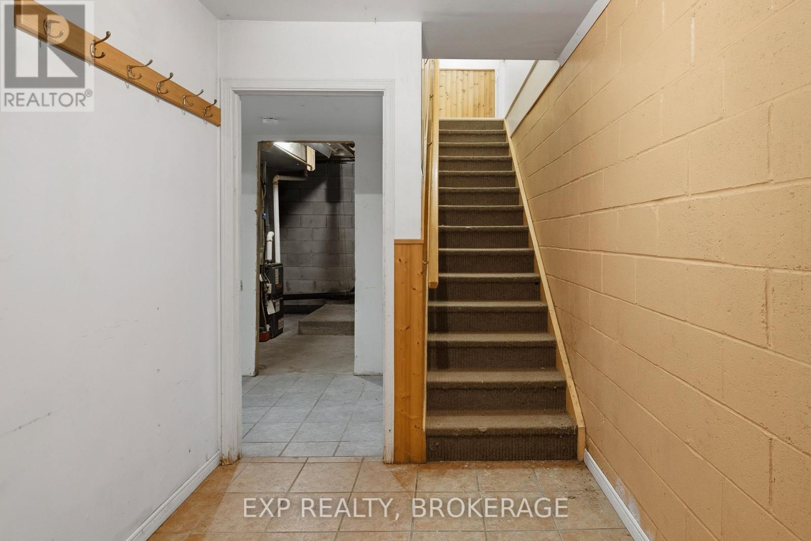 6392 Perth Road, Frontenac (Frontenac South), ON - Indoor Photo Showing Other Room