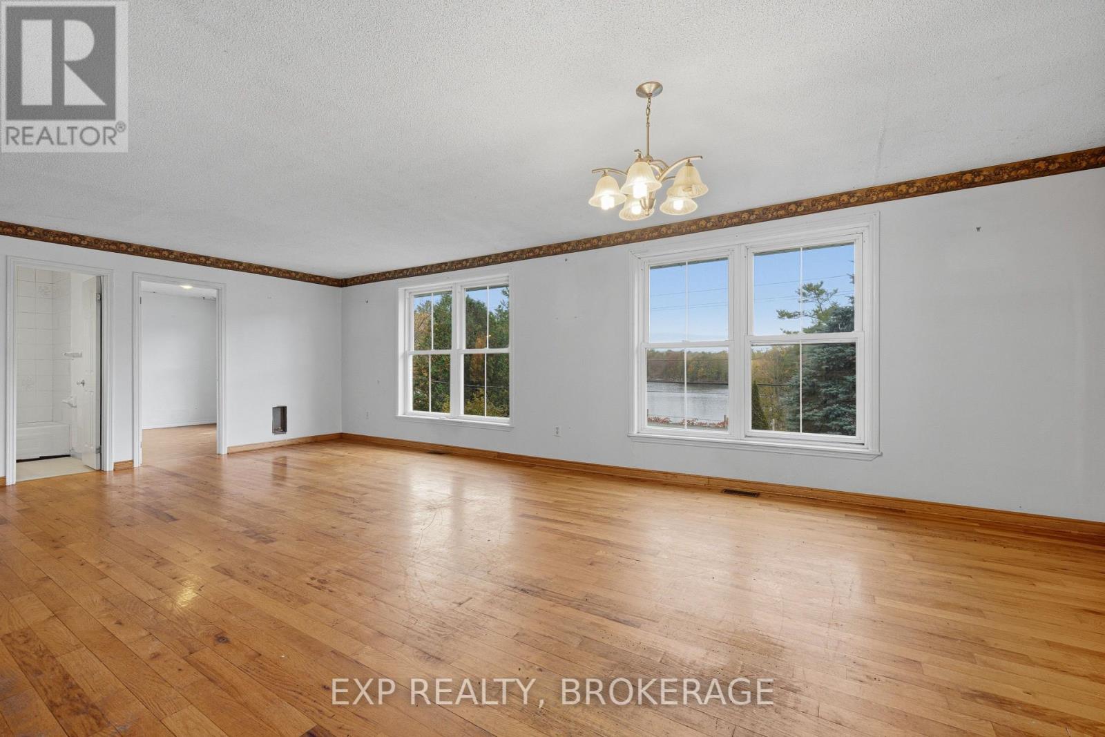 6392 Perth Road, Frontenac (Frontenac South), ON - Indoor Photo Showing Other Room