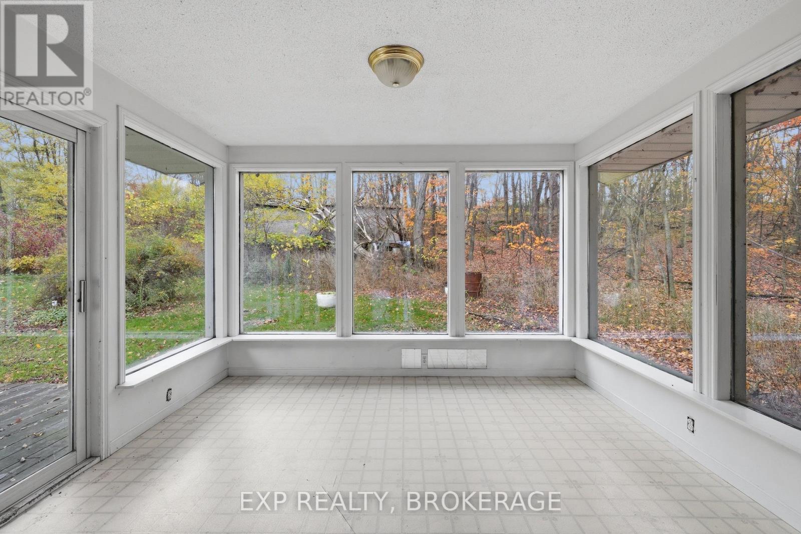 6392 Perth Road, Frontenac (Frontenac South), ON - Indoor Photo Showing Other Room