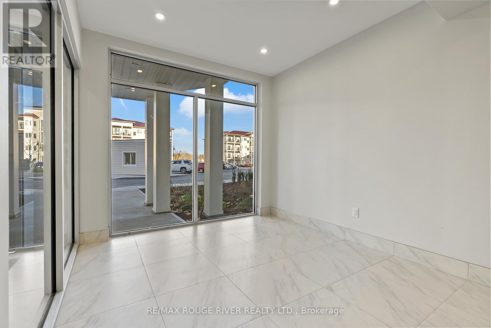 117 - 50 Lakebreeze Drive, Clarington (Newcastle), ON - Indoor Photo Showing Other Room