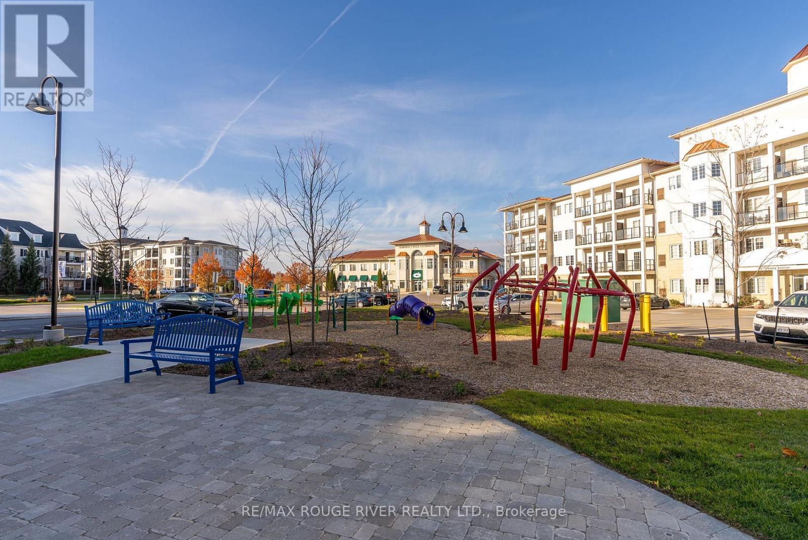 117 - 50 Lakebreeze Drive, Clarington (Newcastle), ON - Outdoor