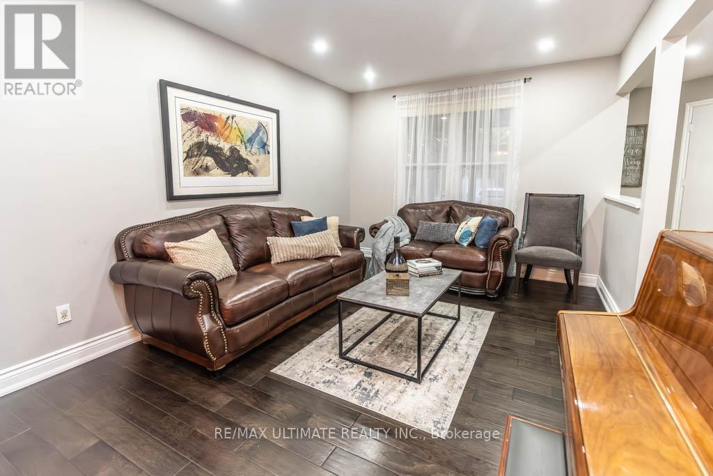 6869 Hickling Crescent, Mississauga, ON - Indoor