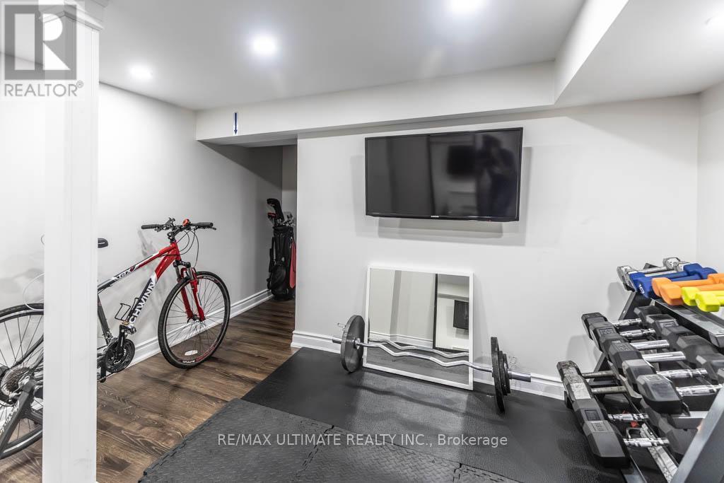 6869 Hickling Crescent, Mississauga, ON - Indoor